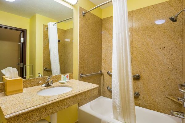 Comfort Inn & Suites (Port Arthur)